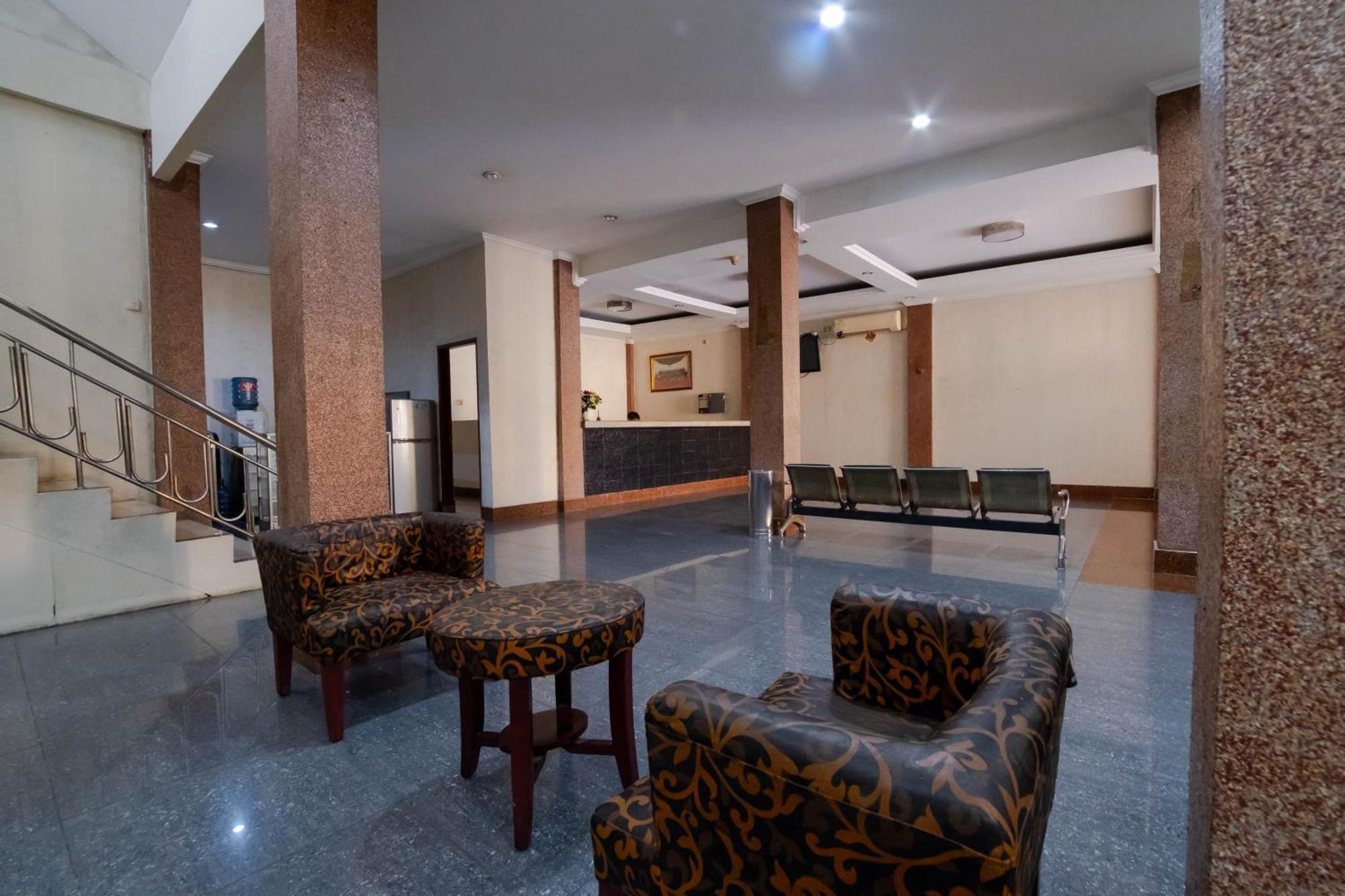 Nusa Indah Syariah Hotel Bandara By Abdihome Tangerang Bagian luar foto