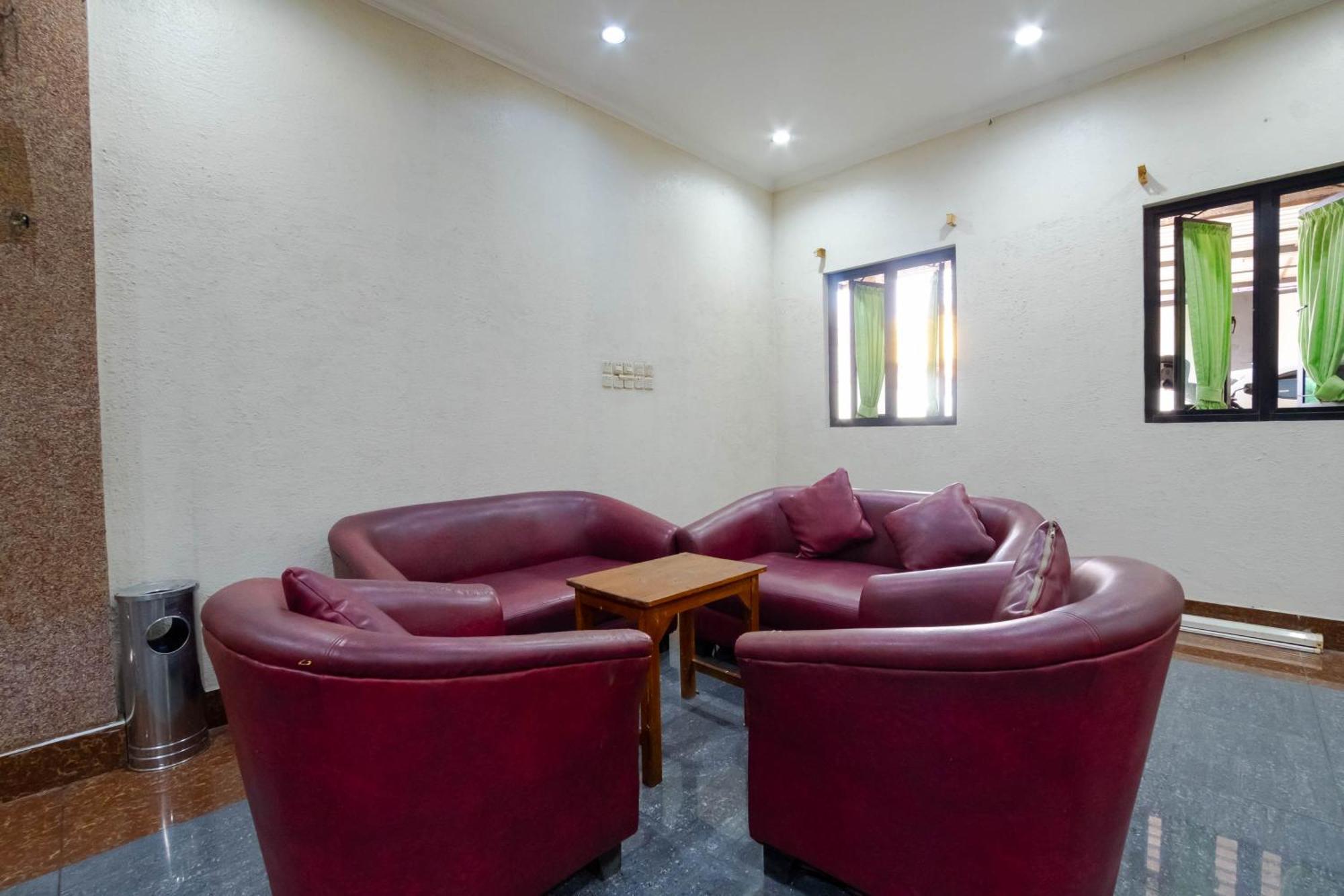 Nusa Indah Syariah Hotel Bandara By Abdihome Tangerang Bagian luar foto