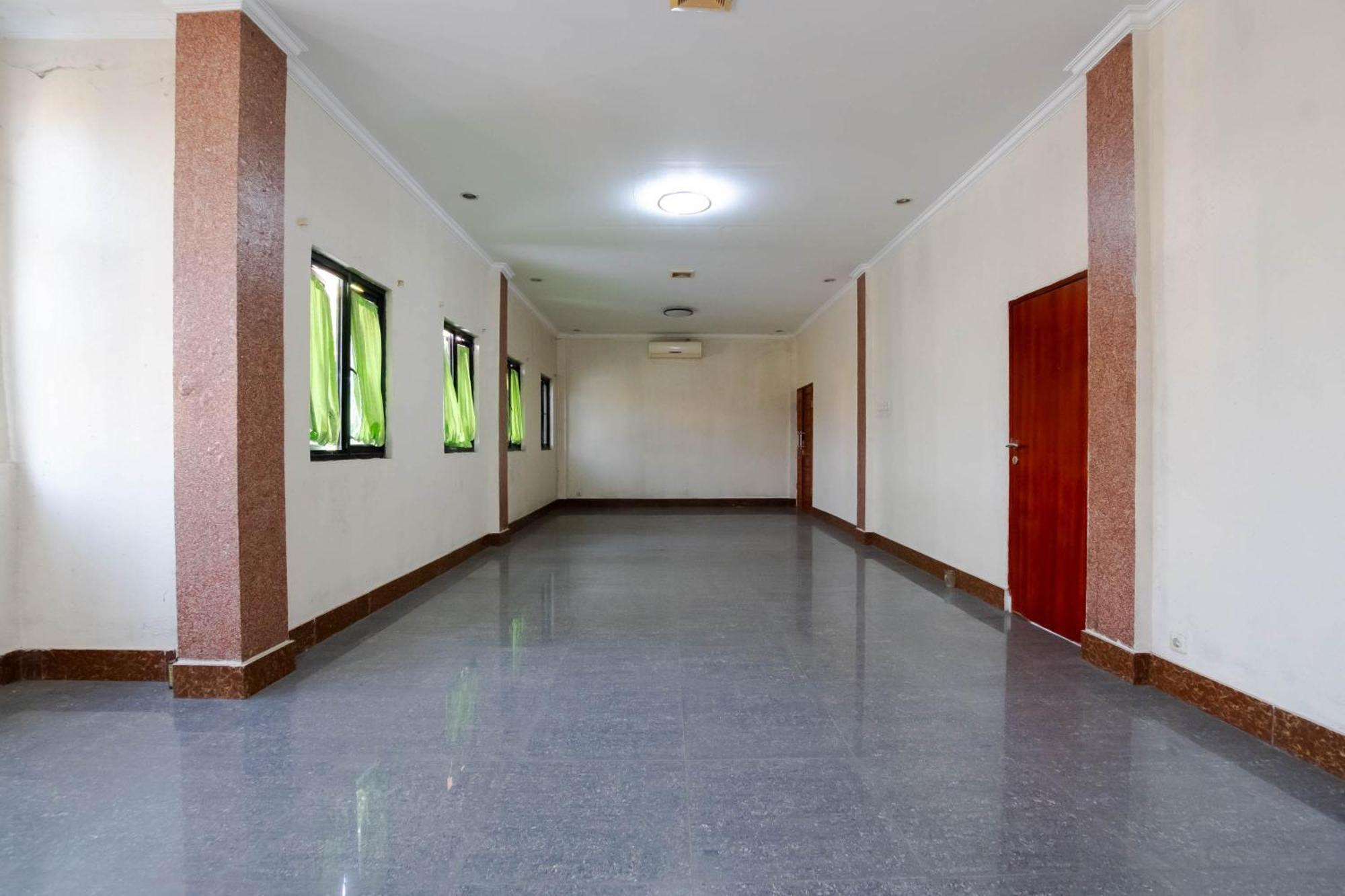 Nusa Indah Syariah Hotel Bandara By Abdihome Tangerang Bagian luar foto